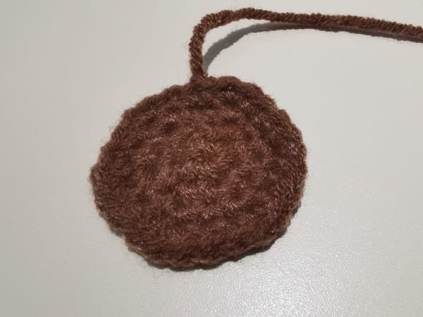 use hook to bring out yarn end
