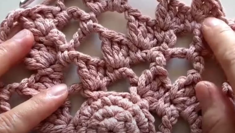 hollow patter of Small Hollow Handbag Crochet