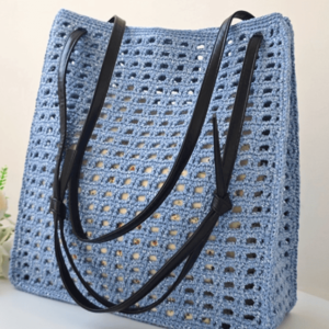 main photo of waffle hollow bag crochet kit