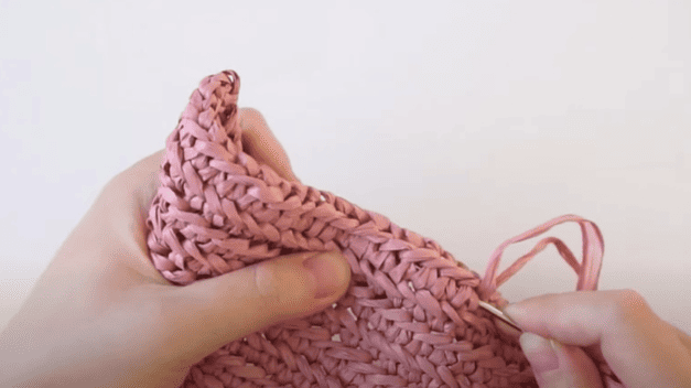 sew of raffia handbag