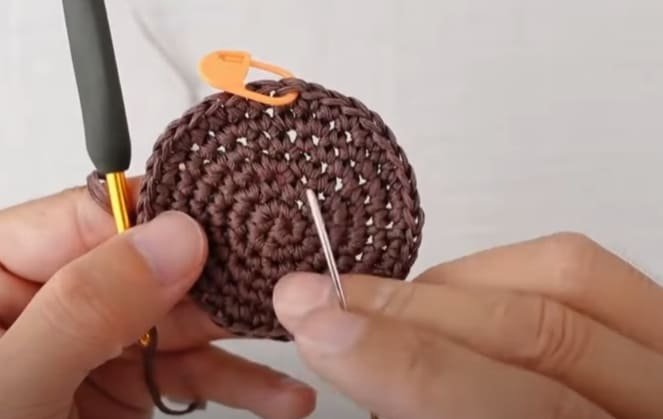 bottom of Crochet Bucket Bag