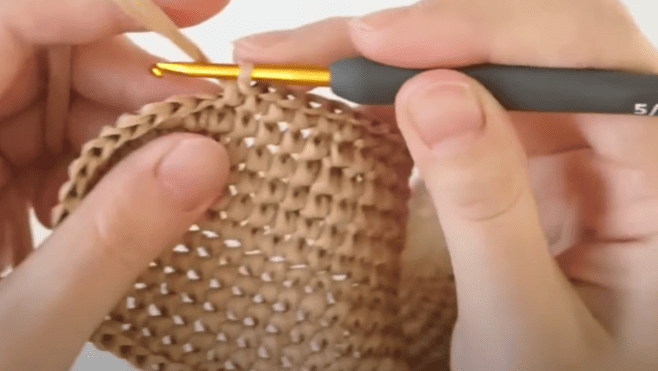 bottom of Raffia Cross Pattern Underarm Bag Crochet