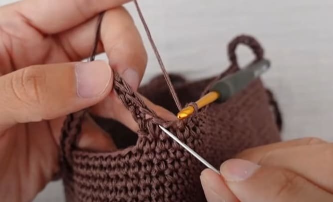 strap of Crochet Bucket Bag
