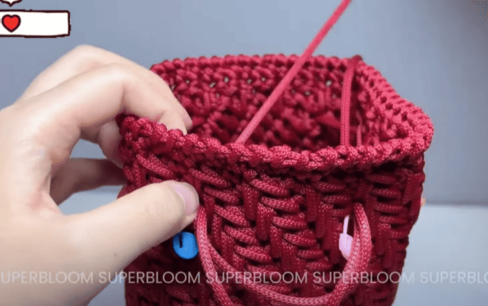put drawstring in the bag for crochet drawstring bag