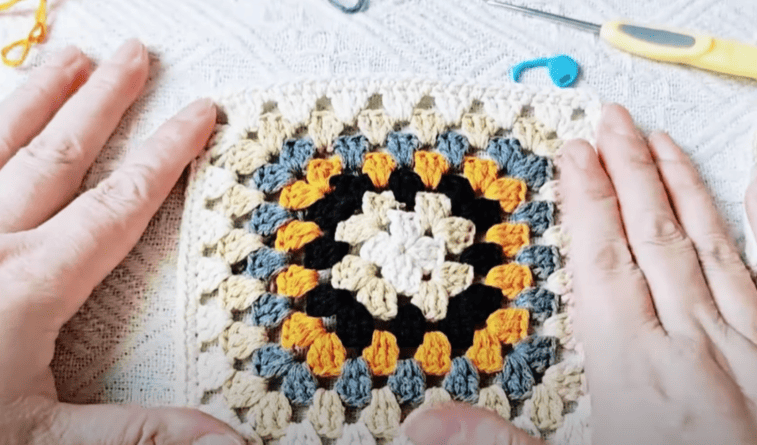 crochet big pieces for crochet bag granny square