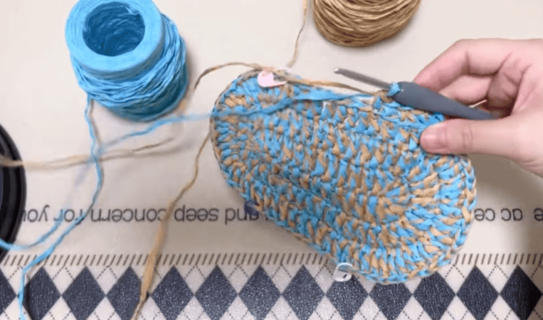 crochet bottom for crochet handle bag