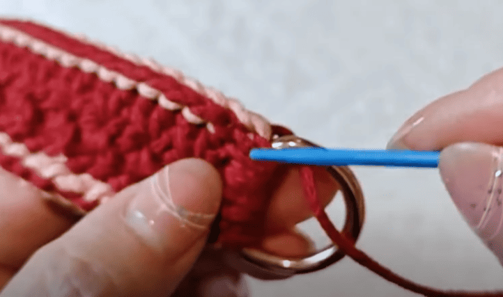 sew D buckle for crochet bucket bag free pattern