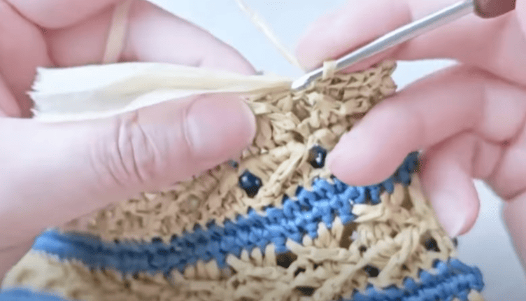 sew body for crochet envelope bag