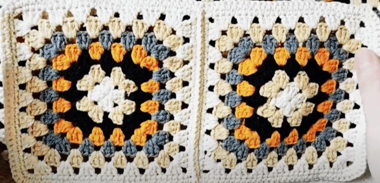 sew bottom for crochet bag granny square