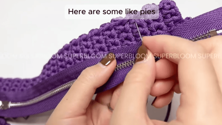 sew zipper for crochet camera bag